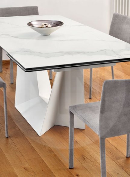 μοντερνο τραπεζι